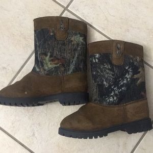 Redhead kids Size 3 Camo/brown suede boots